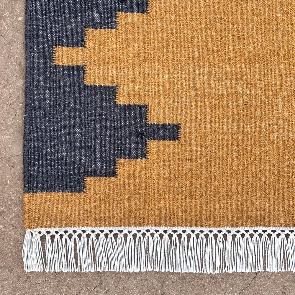 Handmade Multicolor Wool Vintage Dhurrie For Home